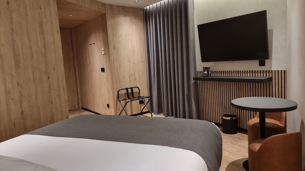 Hotel Príncipe Ávila - Photo 27