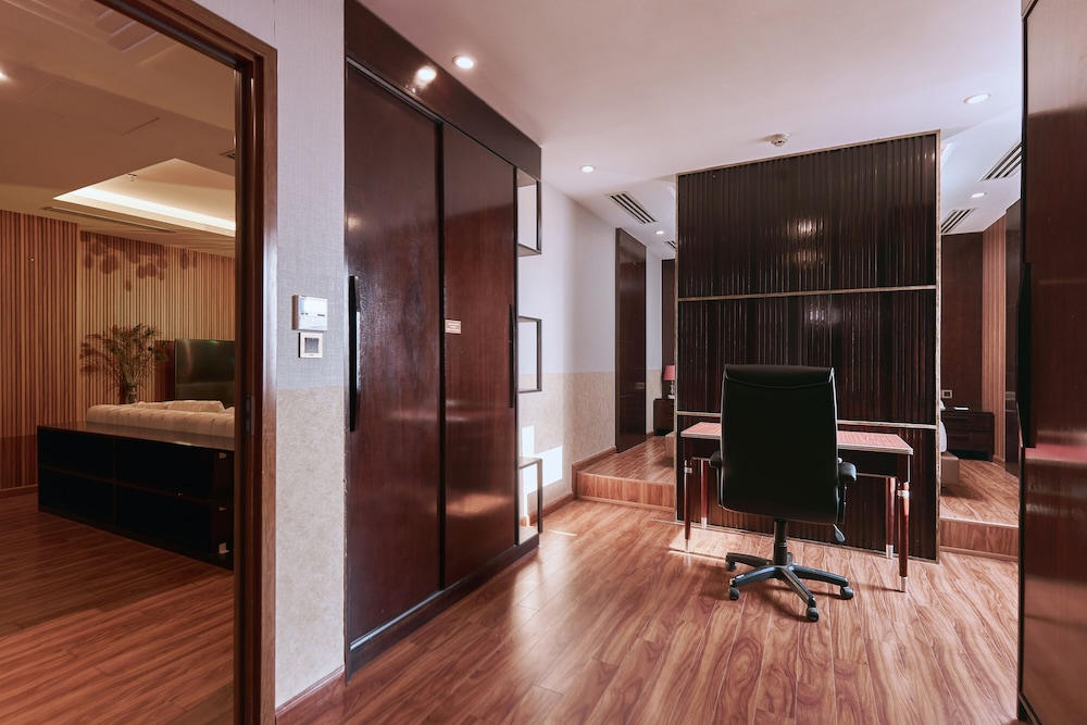 Premium Penthouse photo 3