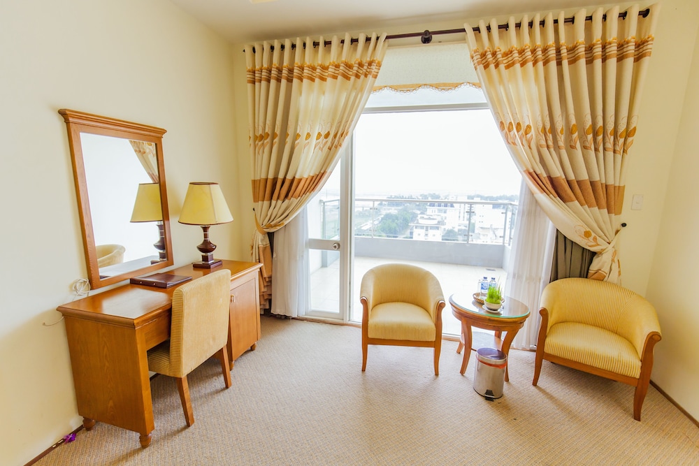 Luxury Room, City View
