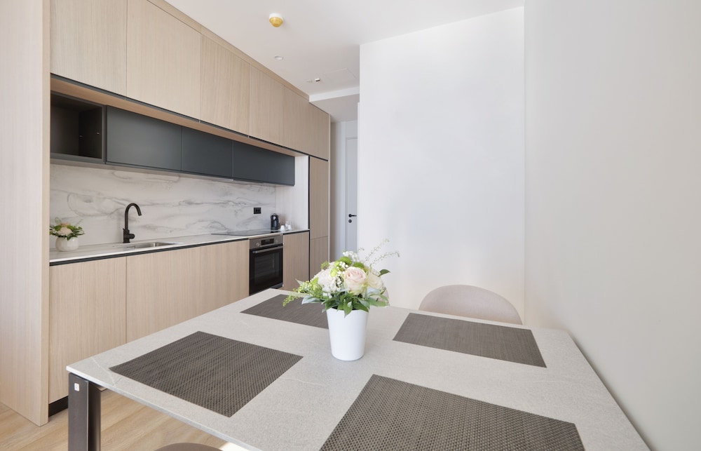 Deluxe Apartment photo 2