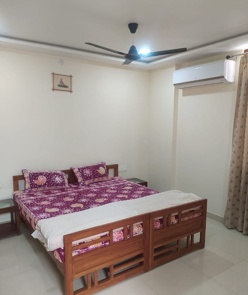 Traditional Room, City View