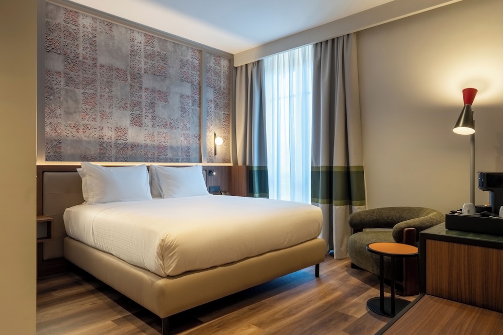 Room, 1 King Bed, Balcony