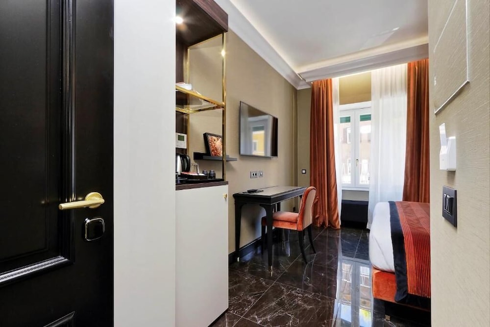 Basic Suite photo 1