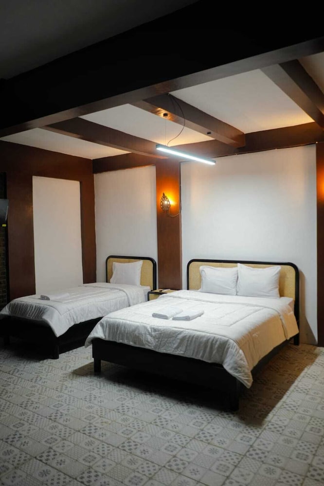Deluxe Studio Suite photo 3
