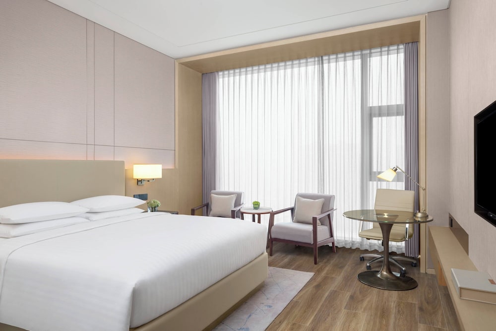 Club Room, 1 King Bed