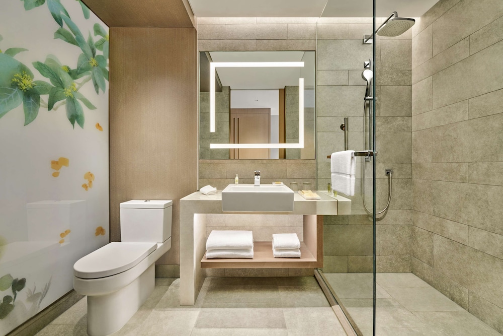 Room, 1 King Bed (High Floor) - Photo 4