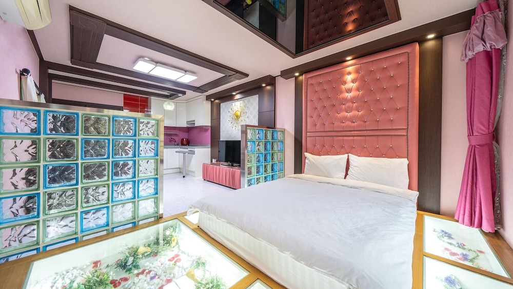 Basic Room, 1 Bedroom (Calla pension)