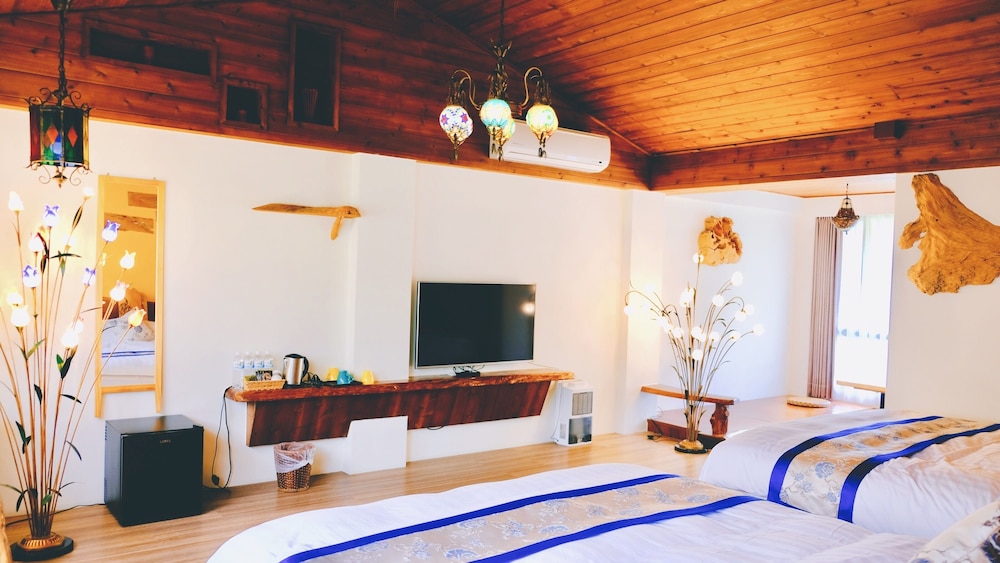 Signature Quadruple Room, 2 Double Beds, Resort View photo 1