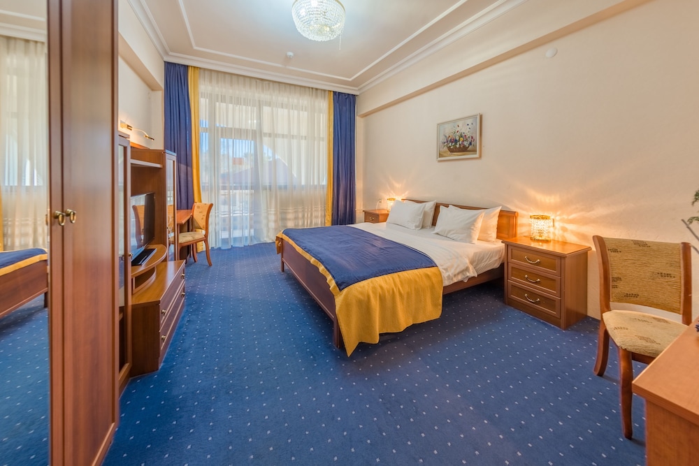 Suite, 1 Bedroom (Main Building) photo 2