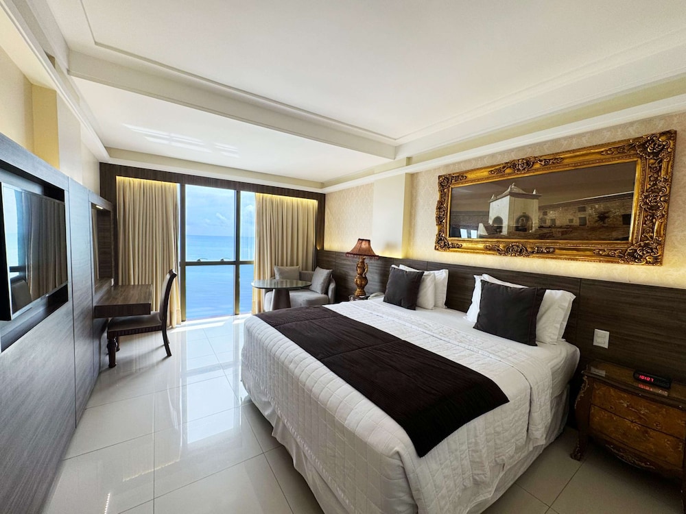 Standard Room, 1 King Bed, Non Smoking, Oceanfront - Photo 6