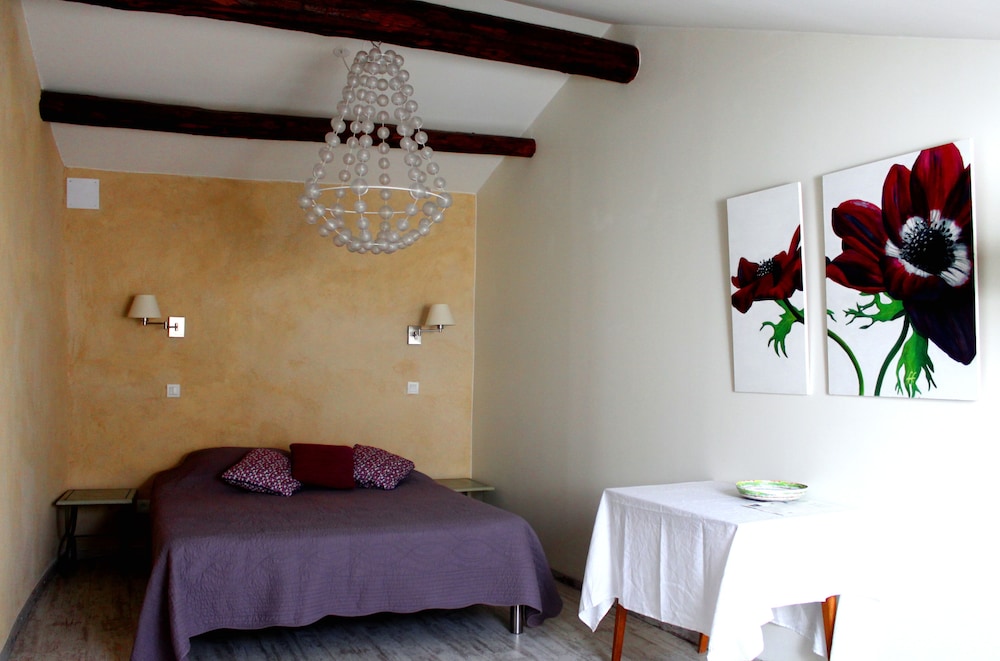 Double Room (Zinzolin) photo 1