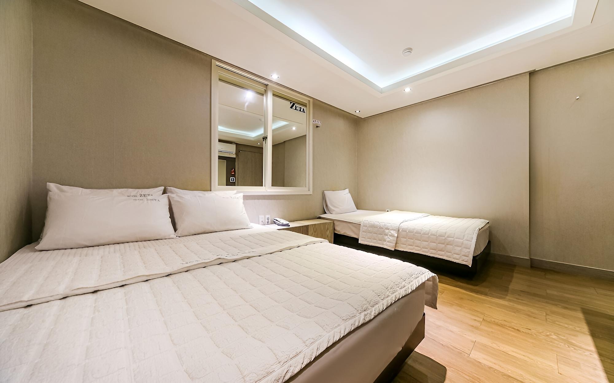 Room (Twin (2 person)) - Photo 3