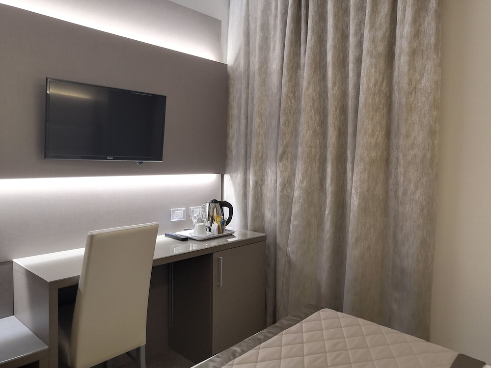 Single Room photo 3