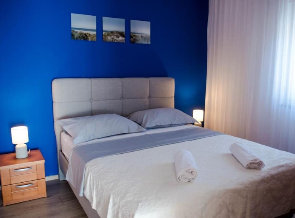 Apartment (One Bedroom Apartment with sea wiev 3) photo 2