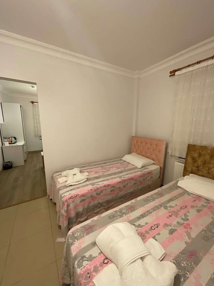 Economy Quadruple Room photo 1