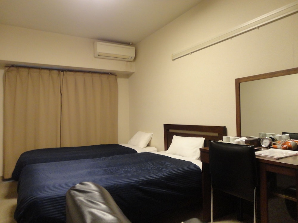 Twin Room, Non Smoking - Photo 7
