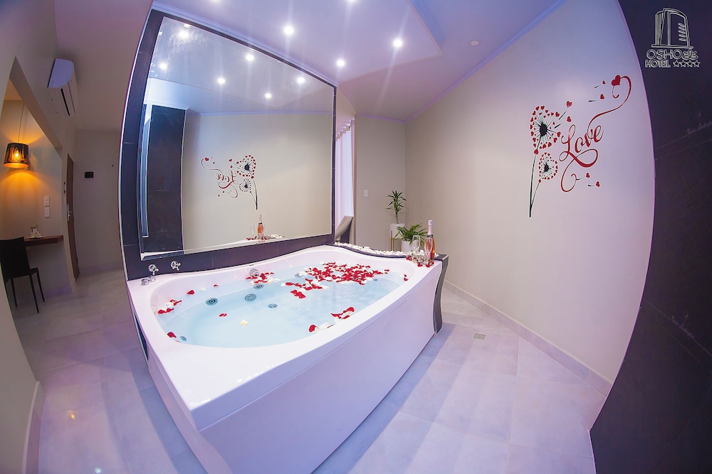 Premium Room, Hot Tub, City View photo 2