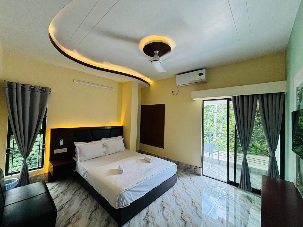 Deluxe Double Room, Balcony, Mountain View photo 3