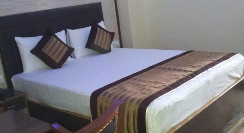 Deluxe Room - Photo 1