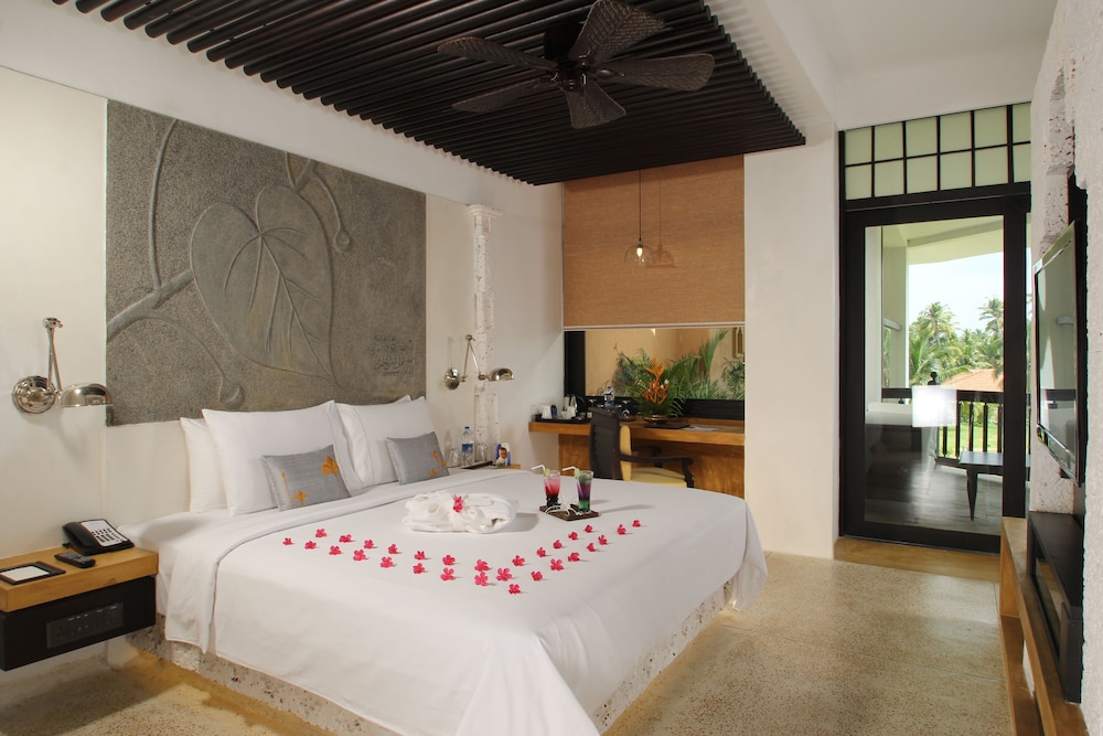 Premium Studio Suite, Balcony, Lake View