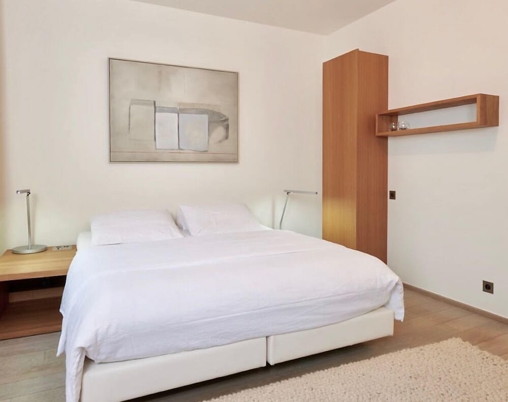 Room (3) photo 1