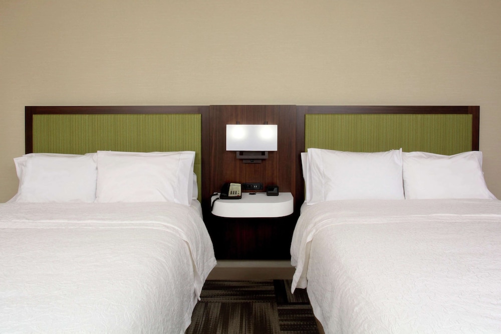 Room, 2 Queen Beds, Accessible, Non Smoking photo 1