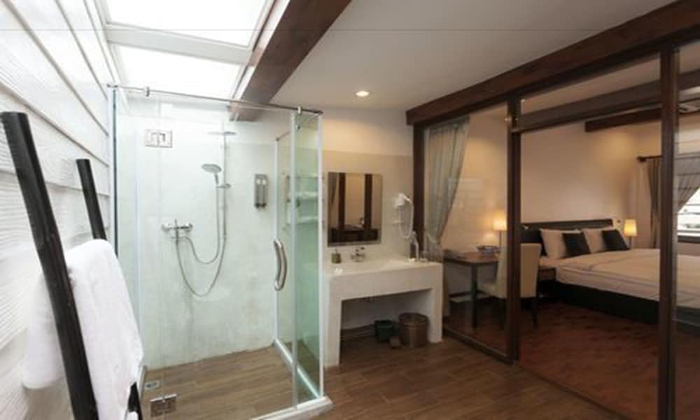 Junior Suite, 1 Double Bed, Private Bathroom
