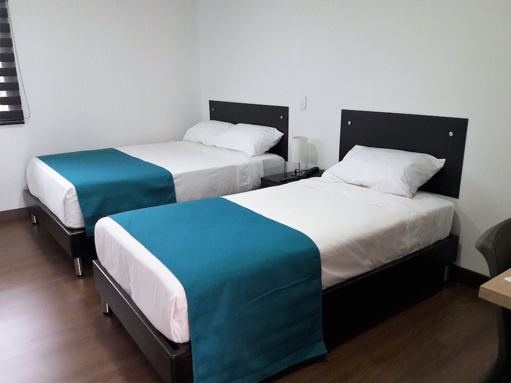Twin Room, 2 Twin Beds photo 3