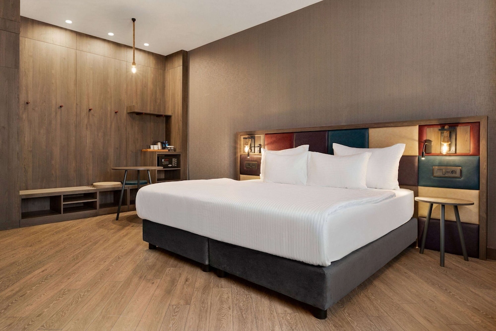 Room, 1 Double Bed, City View photo 1