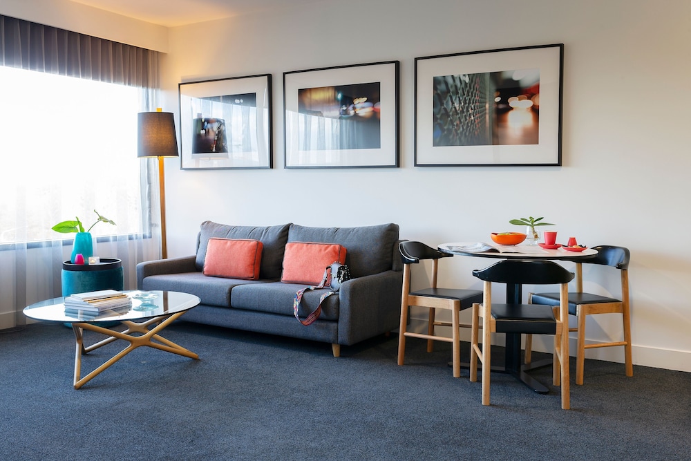 East Apartment - Photo 1