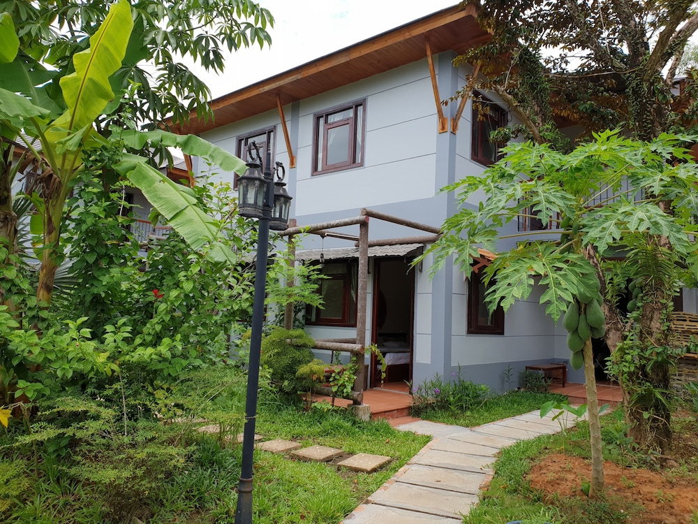 Premium Twin Room, 2 Queen Beds, Pool View