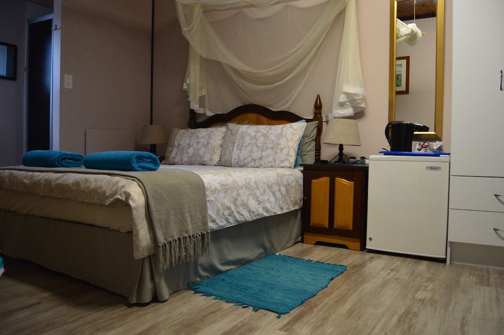 N2 triple room en suite photo 1