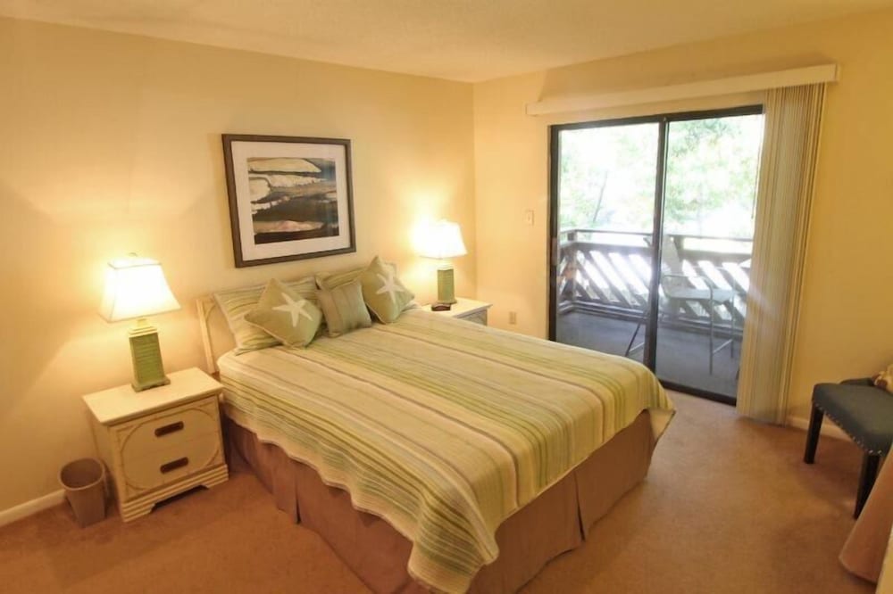 Condo, 2 Bedrooms