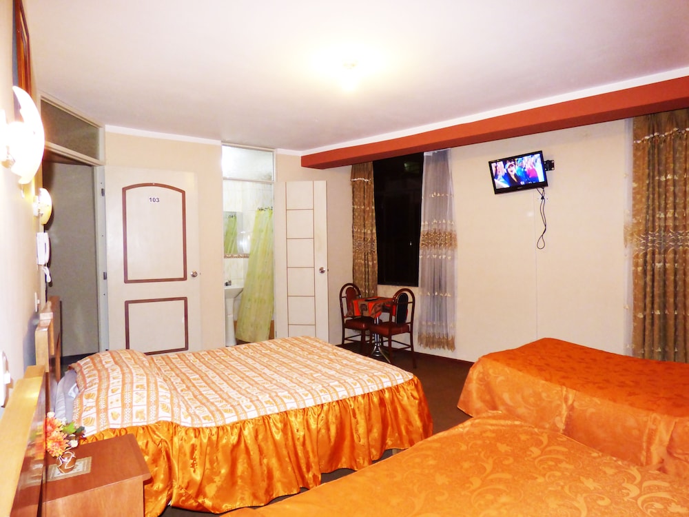 Triple Room, 3 Twin Beds, City View photo 2