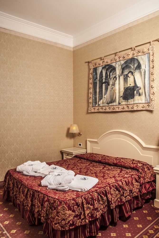 Junior Studio Suite - Photo 1
