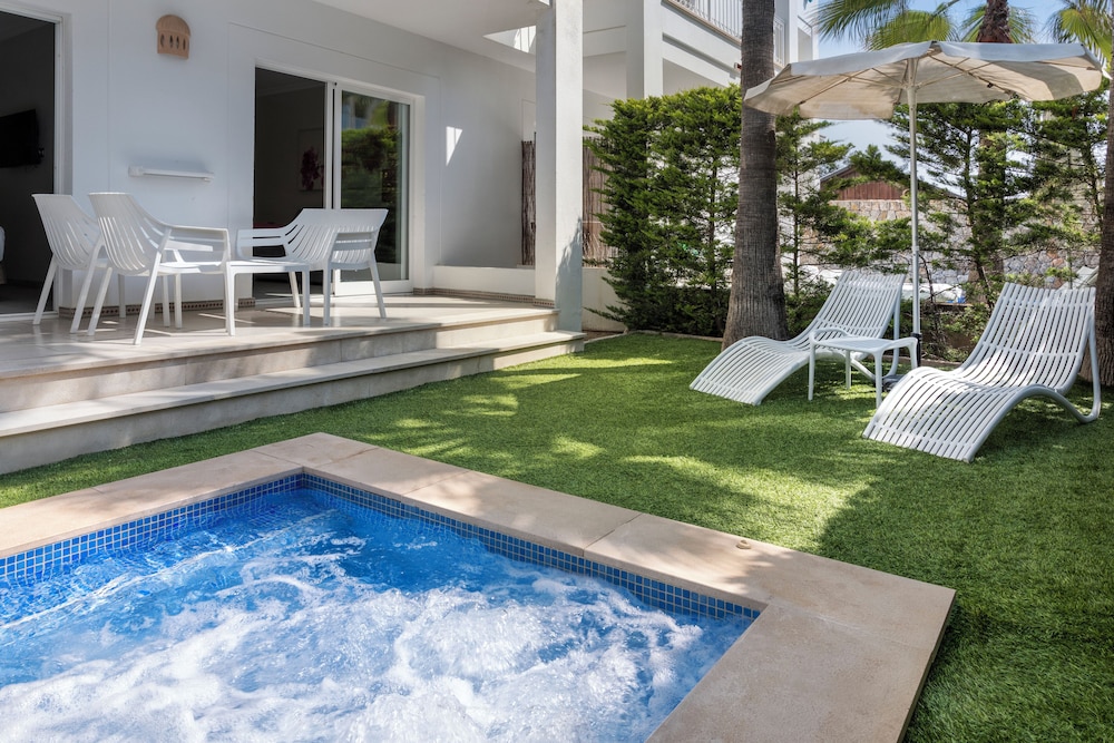 Premium Hydro Spa One Bedroom Apartment - Photo 9