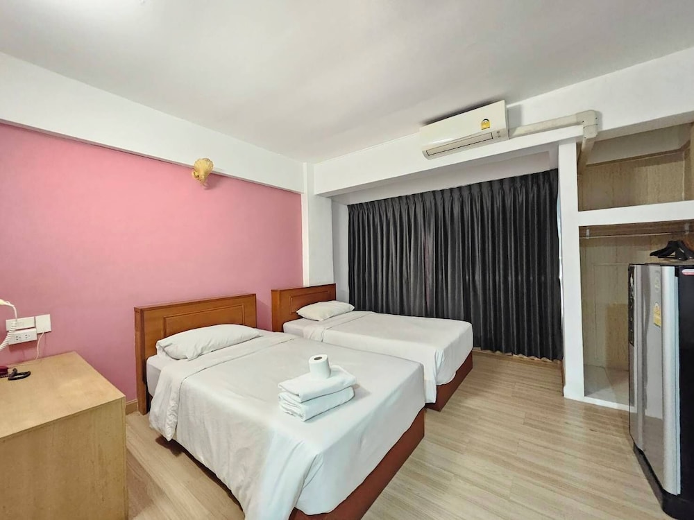 Standard Twin Room, 2 Twin Beds photo 2