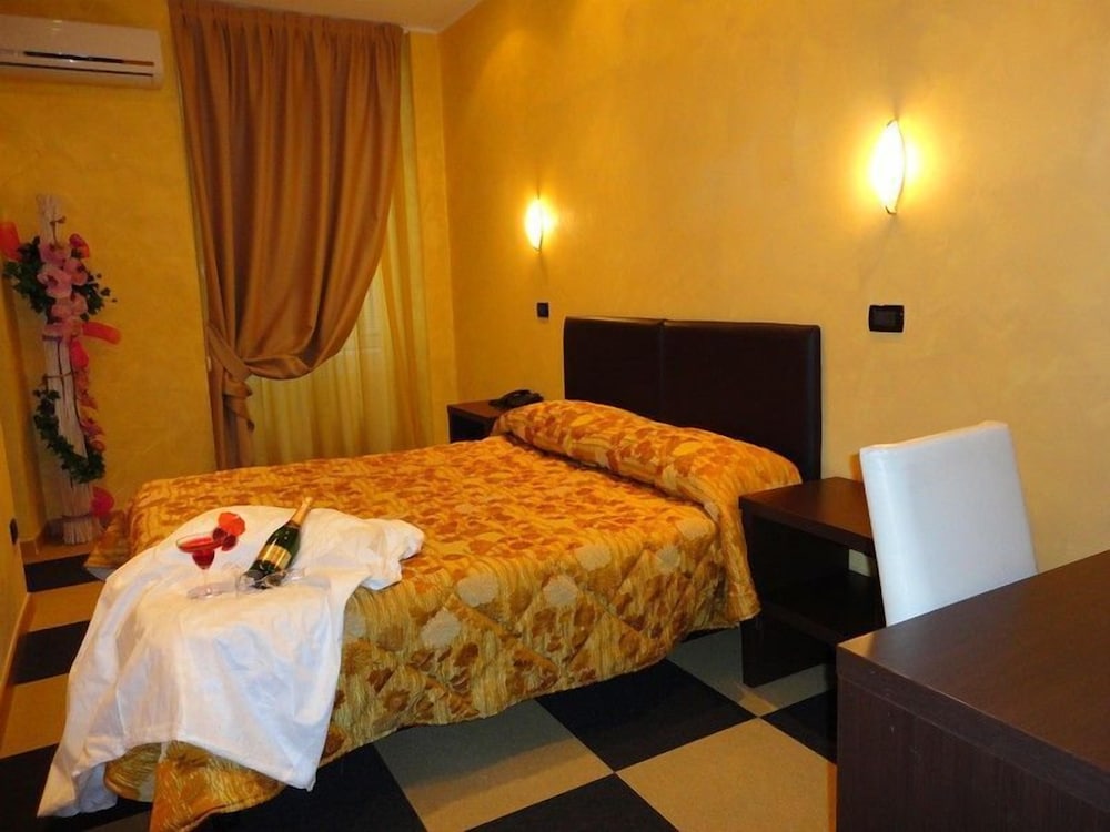 Triple Room - Photo 2