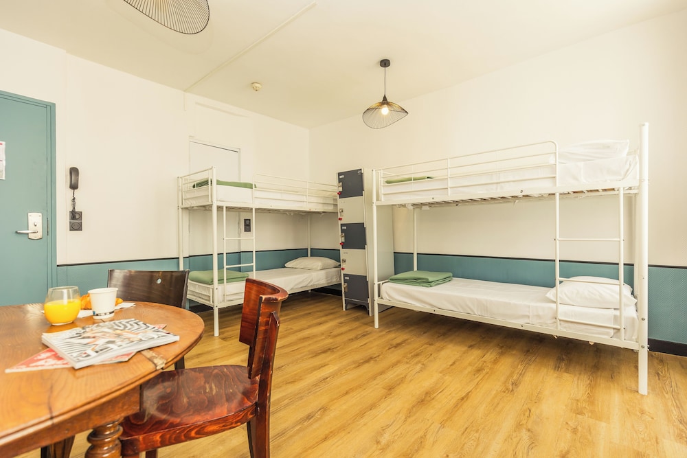 Bed in 4 Bed Female dormitory, shared bathroom photo 1