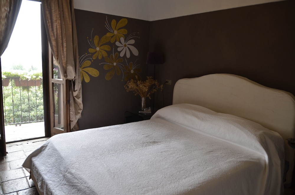 Double Room, 1 Queen Bed, Balcony photo 1