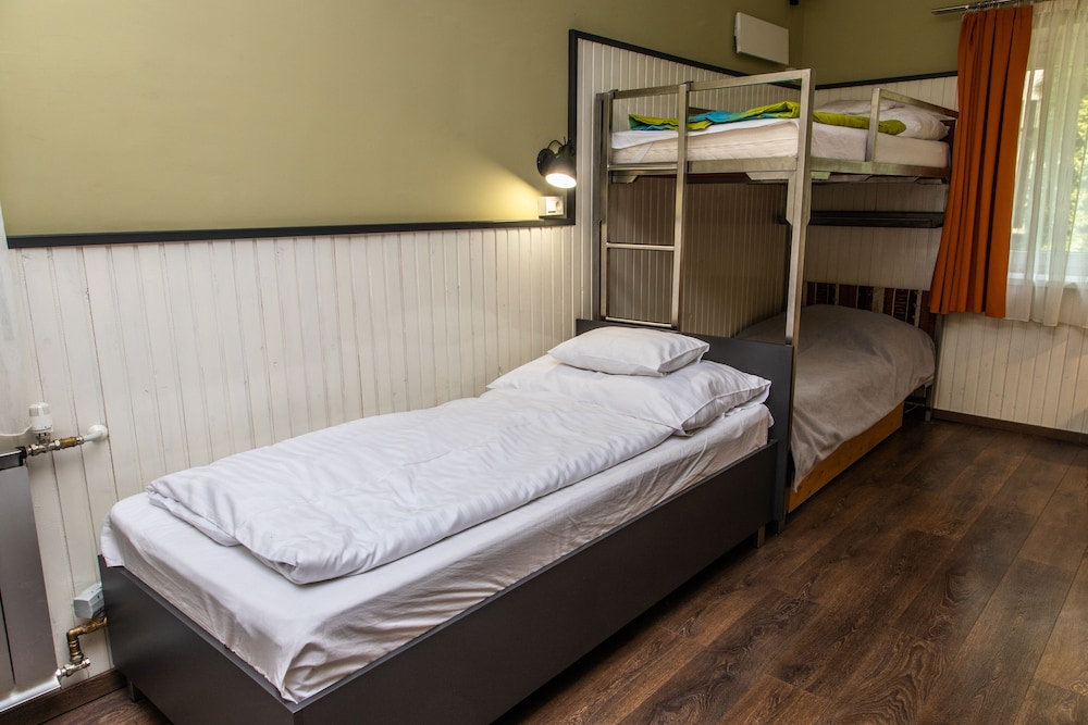 Family Room, Multiple Beds photo 2