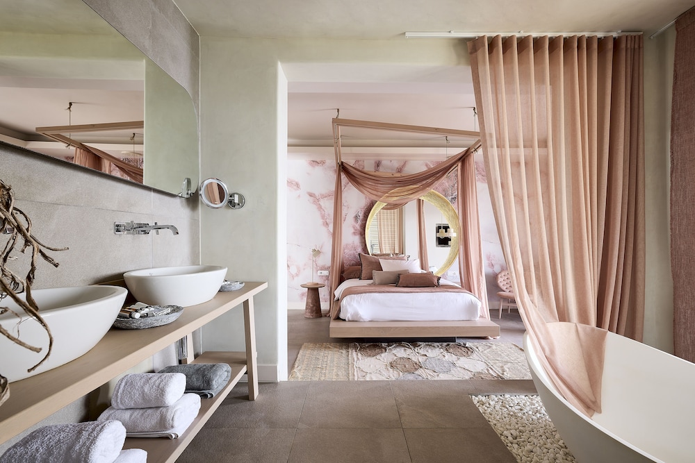 Executive Sea View Suite with Infinity Private Pool