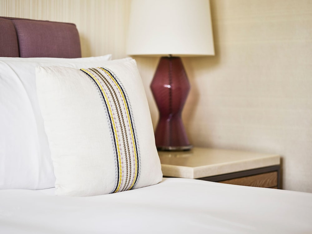 Junior Beverly Hills Suite