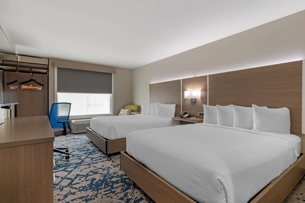 Standard Room, 2 Queen Beds, Non Smoking - Photo 1