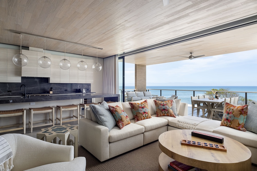 Room, Multiple Beds, Oceanfront (Cliffside Residence with Pool)