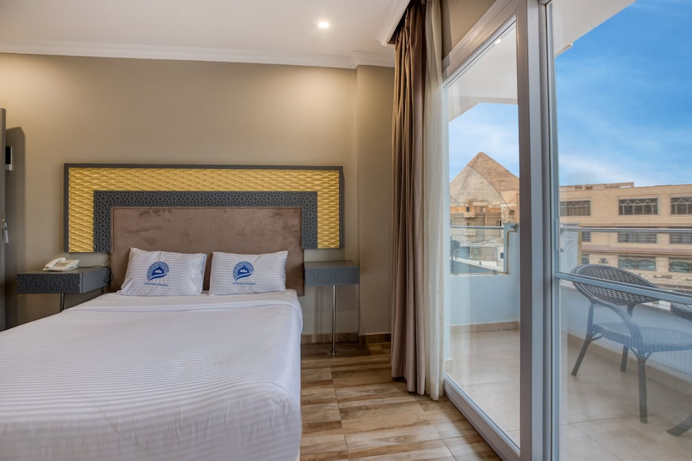 Superior Double Room With Panoramic Pyramids View & Balcony - Photo 10