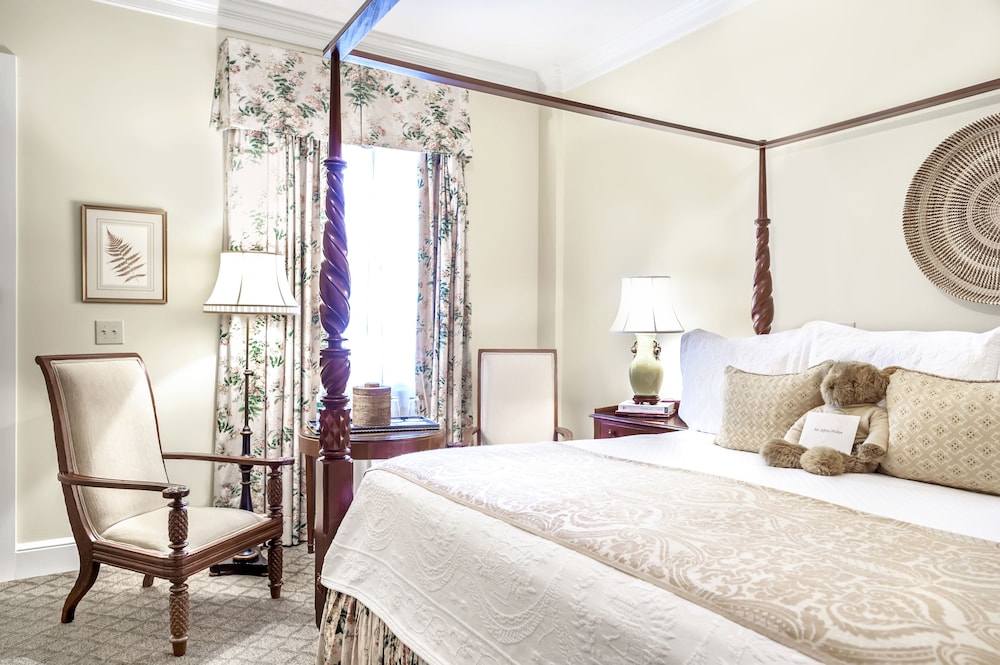 Piazza Room, 1 King Bed photo 2