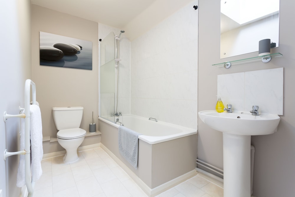 Apartment, 2 Bedrooms (No. 8, First Floor) photo 2
