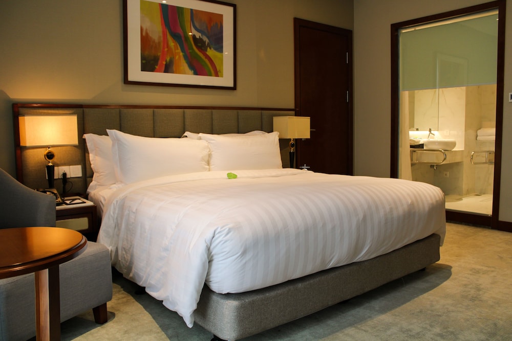 Room, 1 King Bed, Accessible, Smoking photo 2