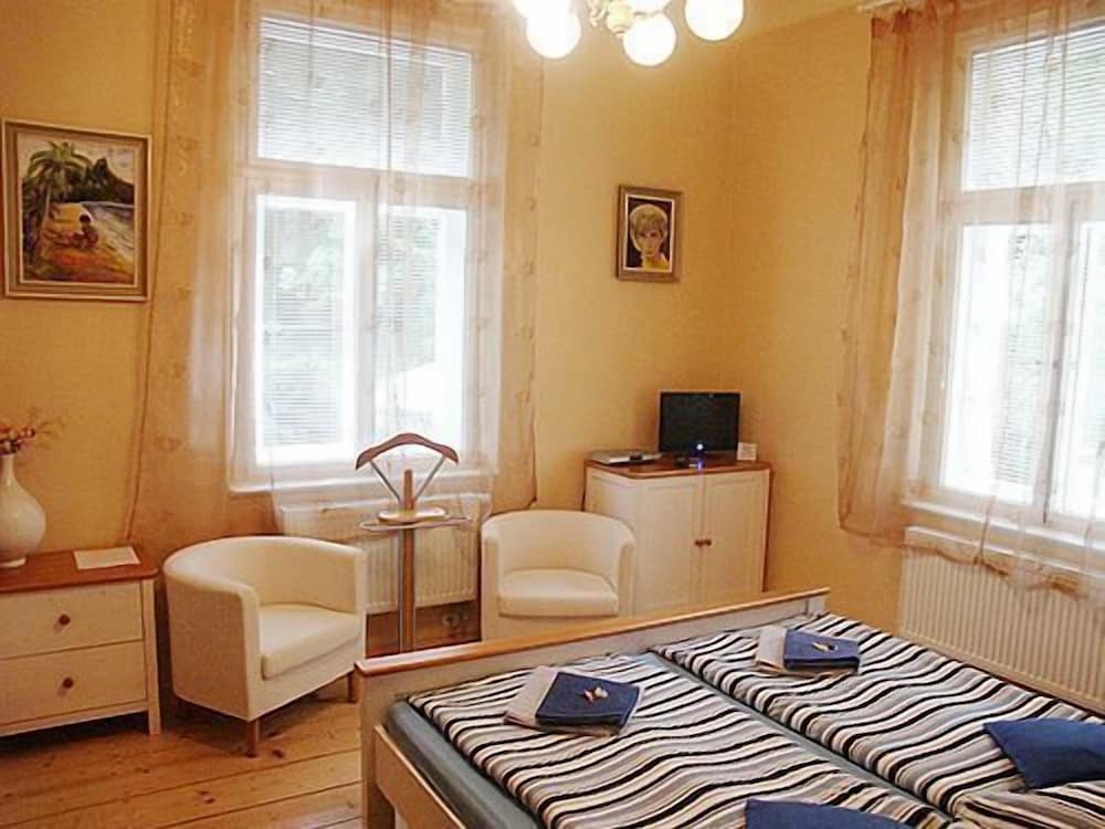 Single Room photo 2
